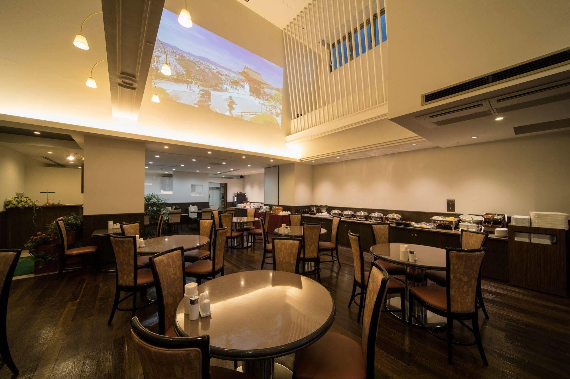 Hotel Claiton Esaka Suita Exterior foto